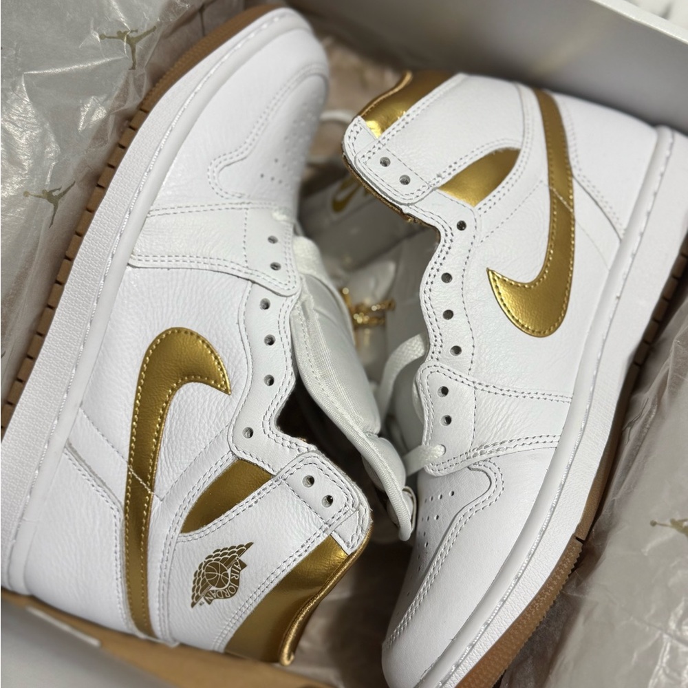 Nike Air Jordan 1 Retro White and Gold